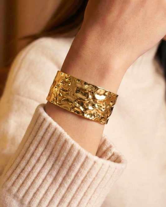 Solika Gold Textured Cuff